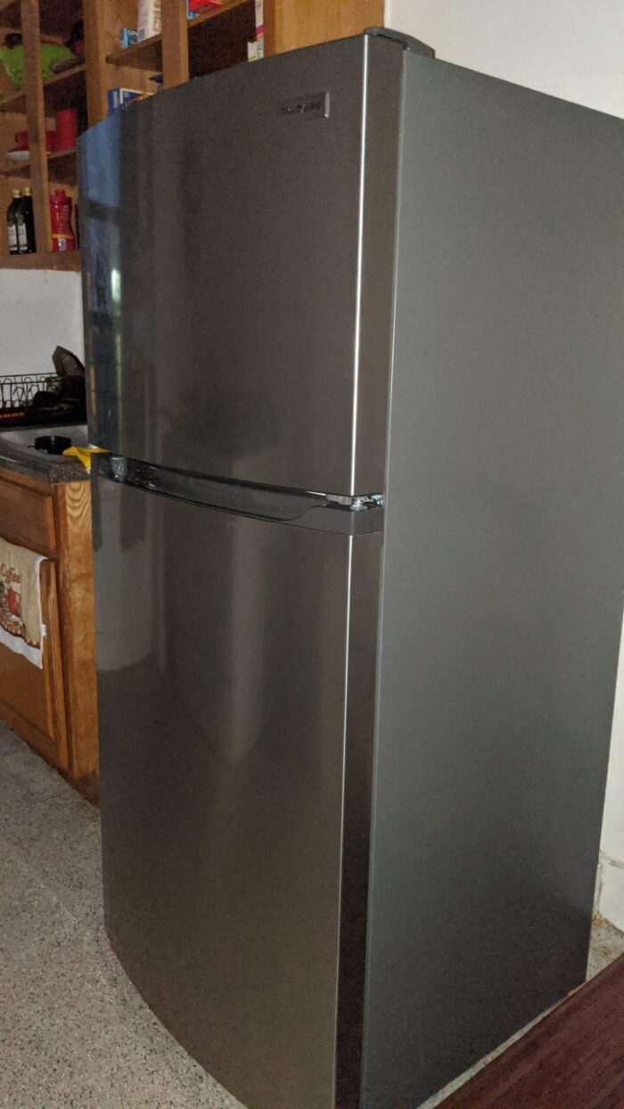 Frigidaire – 13.9 Cu. Ft. Top-Freezer Refrigerator – Brushed Steel - Image 6