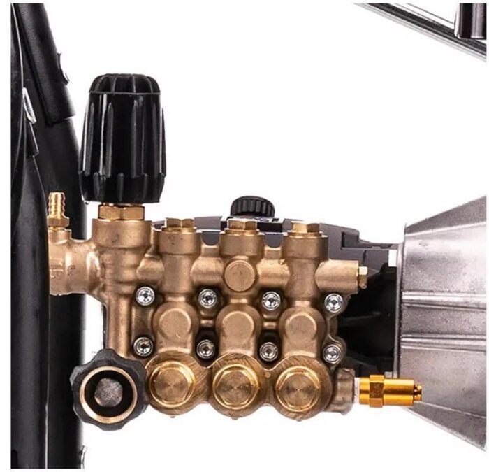 4400 PSI 4.0 GPM Gas Cold Water Pressure Washer with DEWALT 420cc Engine - Image 6